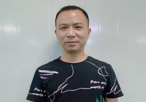储继伟